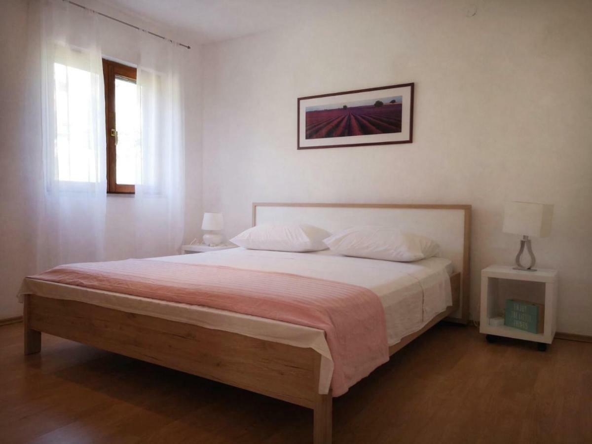Pina Apartmán *